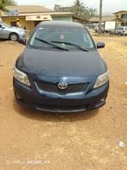 A picture of Toyota Corolla 010 3 5m owner need money location Lagos