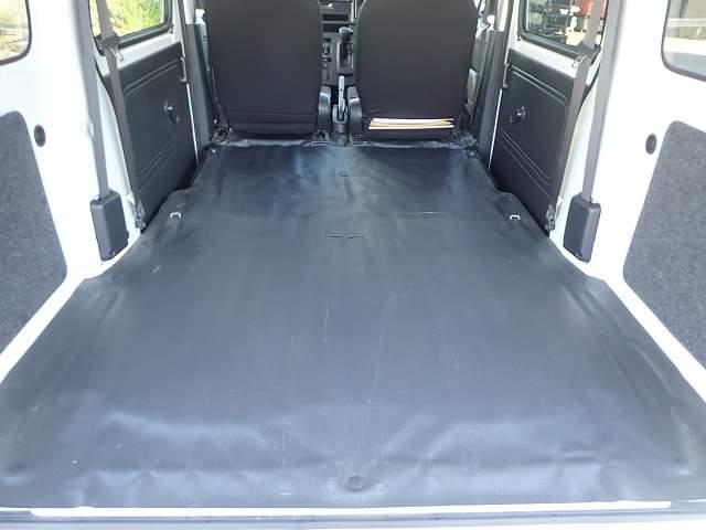 A picture of Keyless 2021 DAIHATSU Hijet Cargo PRICE CIF KARACHI PAKISTAN USD