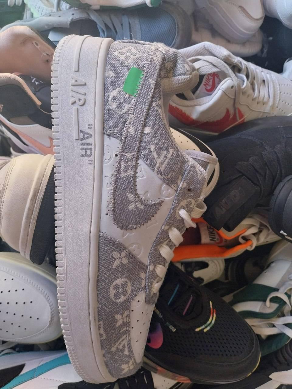 sneakers