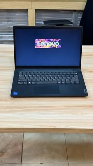 A picture of LENOVO V14 G3