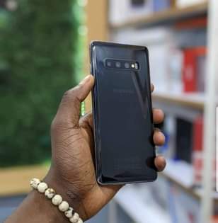 A picture of Samsung Galaxy s10 