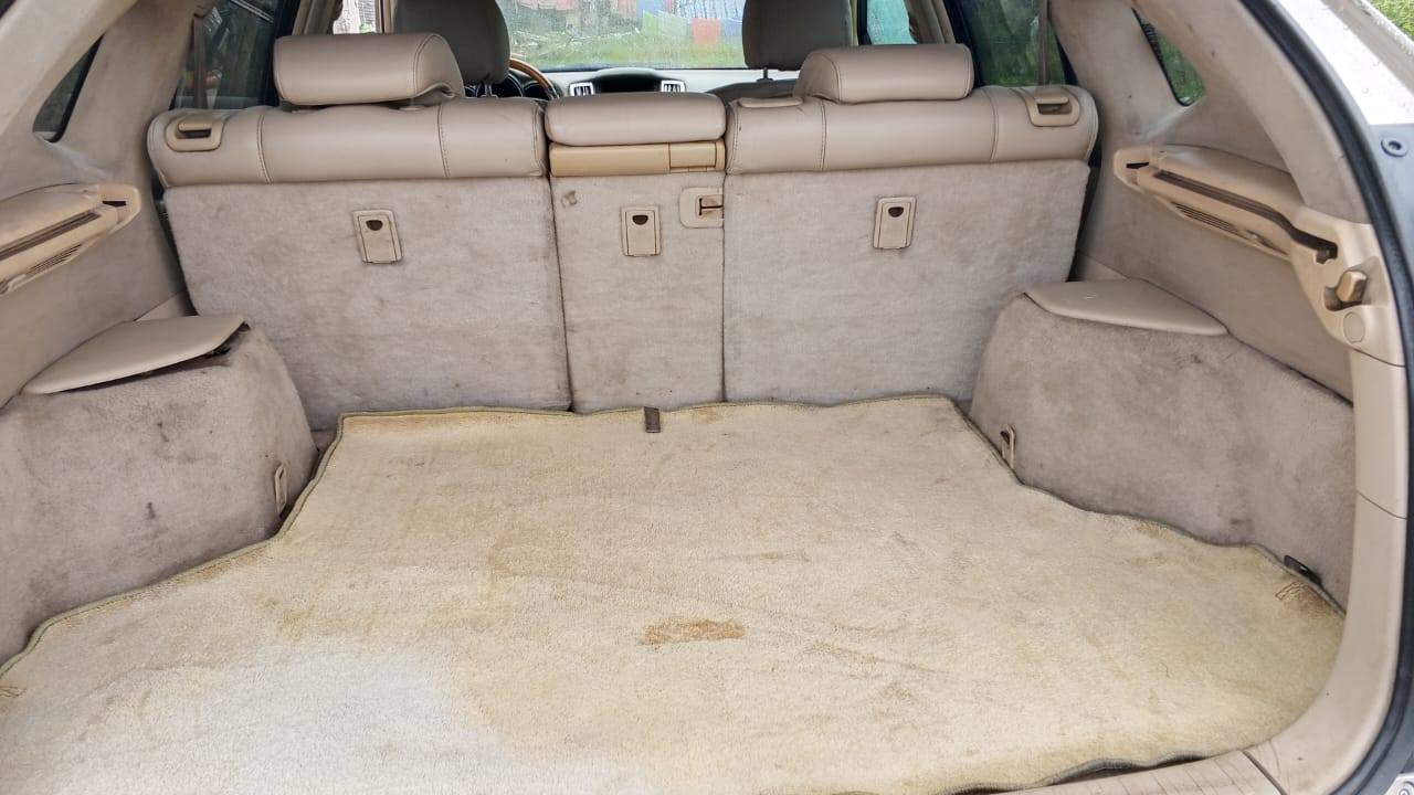 A picture of Very clean sharp Rx330 for sale Location is ughelli Delta