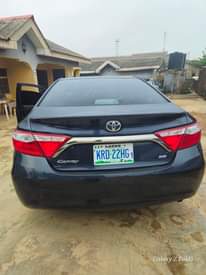 A picture of TOYOTA CAMRY 2015