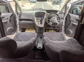 A picture of Toyota Ractiz