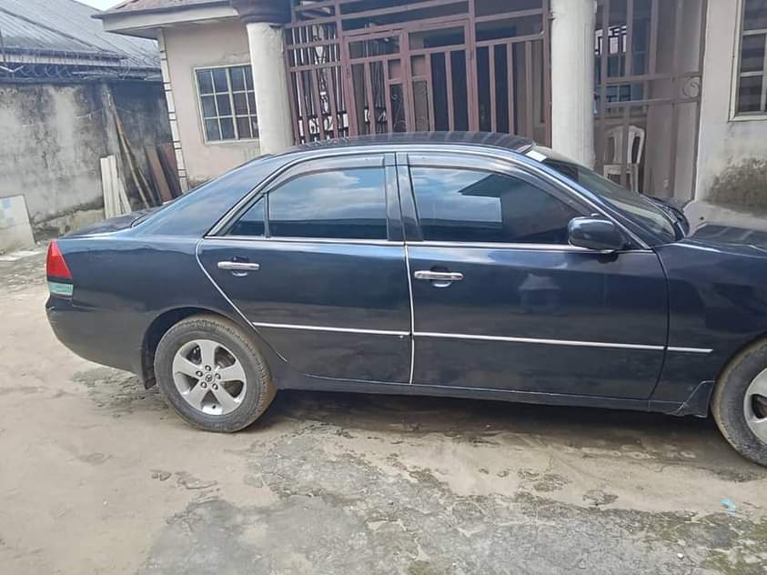 A picture of TOYOTA MARK 2003 08118285242