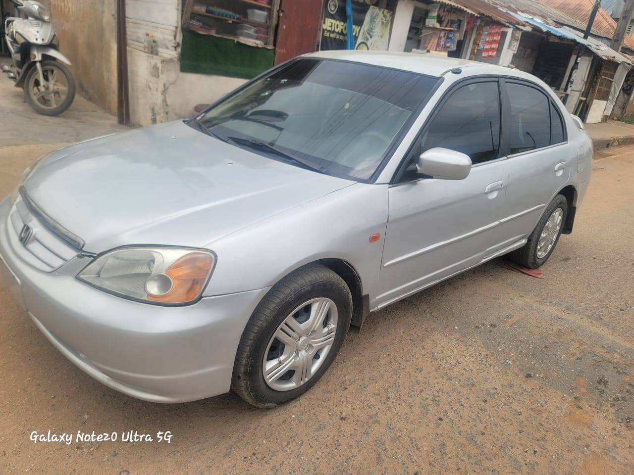 A picture of CLEAN 2003 HONDA CIVIC