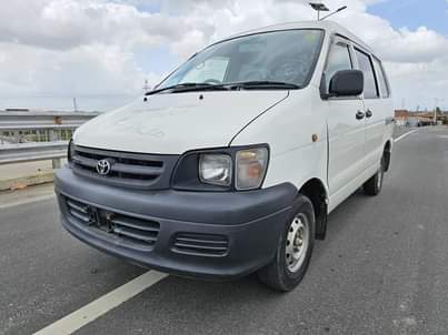 A picture of TOYOTA NOAH 0652564588