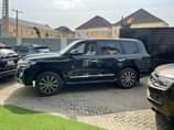 A picture of TOYOTA LAND CRUISER 2021