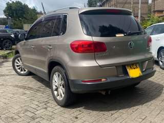 A picture of 2012 VOLKWAGEN TIGUAN 2 0L