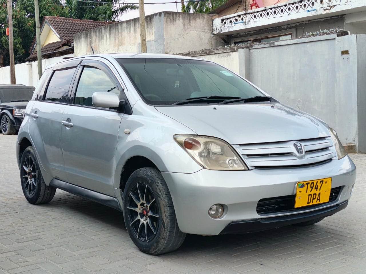 A picture of TOYOTA IST 0767058883