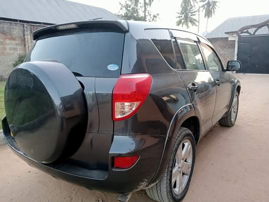 A picture of 2007 TOYOTA RAV 4 MIS TANZANIA