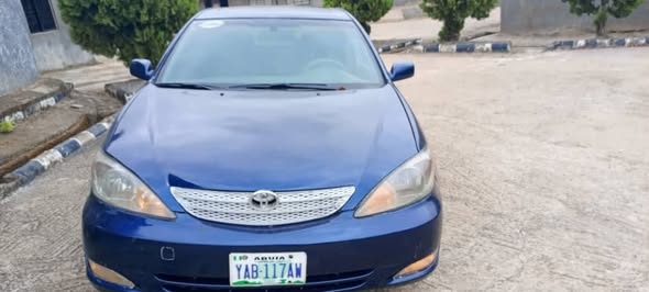 A picture of 2004 Toyota Camry XLE