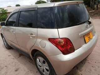 A picture of TOYOTA IST INAUZWA 4 5M 0743173980