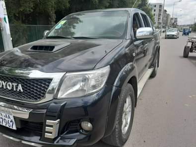 used toyota hilux