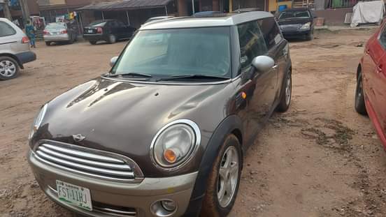 A picture of Mini cooper 2011 model