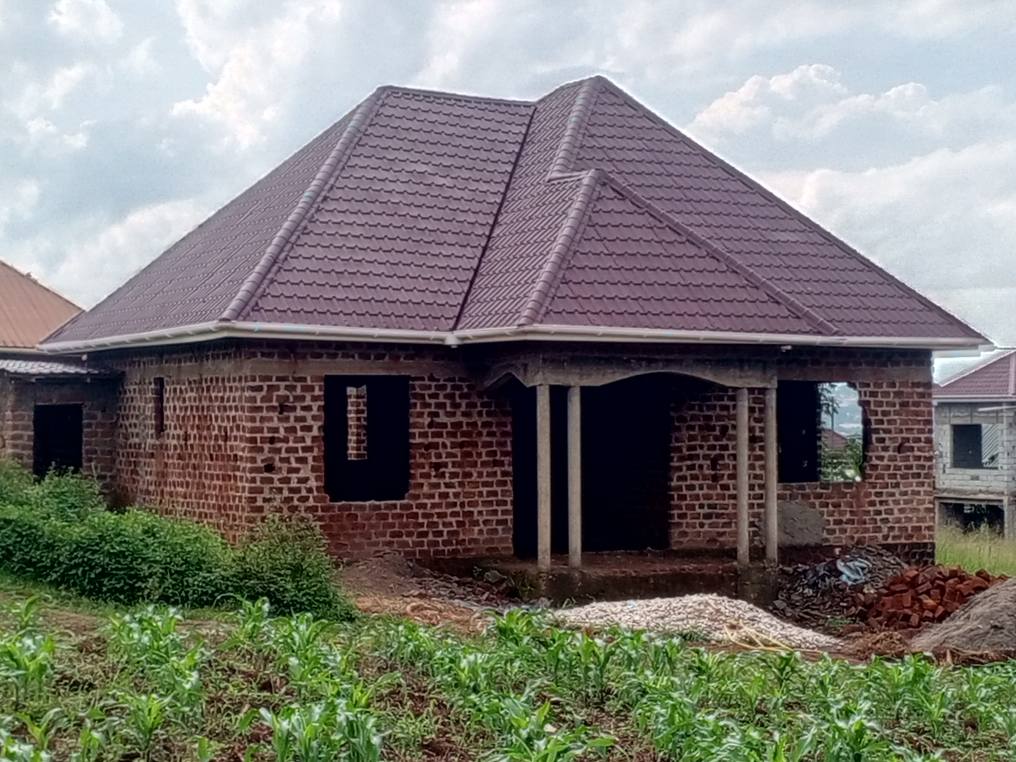 A picture of TAYISI DONDORO 65MILLIONS 3 Bedrooms house ready for sale Located