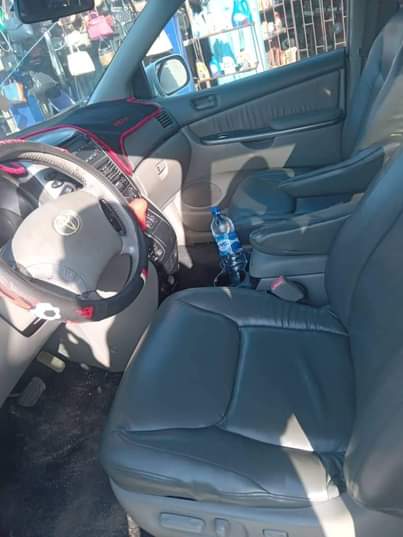 A picture of 2006 Toyota 2006 Sedan