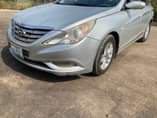 A picture of Hyundai sonata 2012