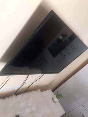 A picture of Boss flat screen nchi 32