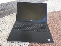 A picture of DELL Inspiron 15 3521