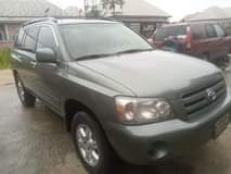 A picture of 2005 model Highlander