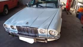 jaguar xj6