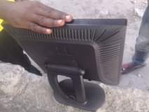 A picture of Kioo hicho apo nch 17 no kipengele njo na 55