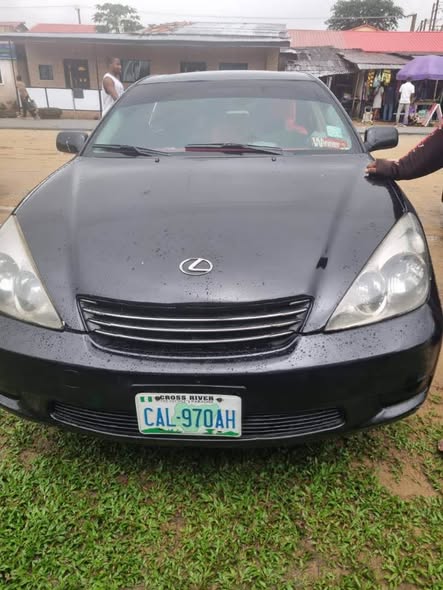 A picture of Lexus es330