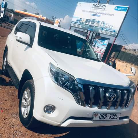 A picture of Land Cruiser Prado 2016