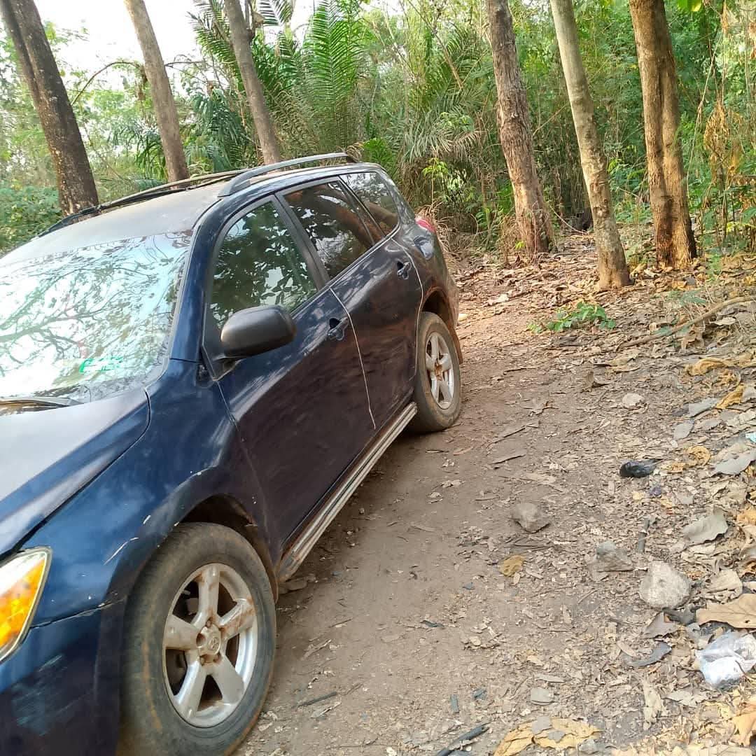 A picture of Toyota Rav4 08 first body pan