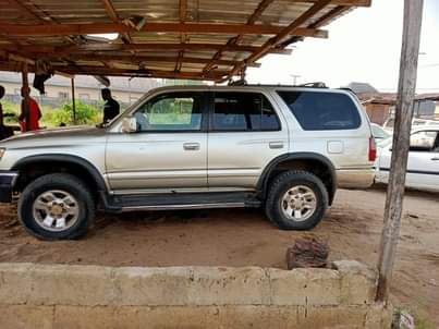 A picture of Super neat Nigerian used Toyota 4Runner 1999 edition