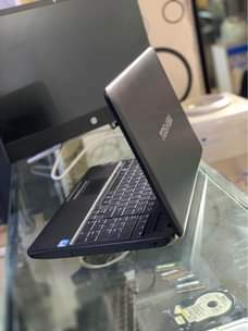 A picture of Toshiba core i3