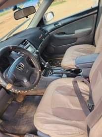 A picture of 2005 Honda Accord 4plugs