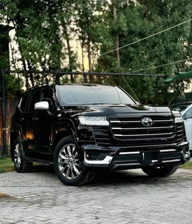 A picture of 2023 LANDCRUISER ZX LC300 TSHS 480M 