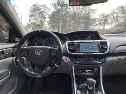 A picture of We need the money fullest option 2017 on belt Honda
