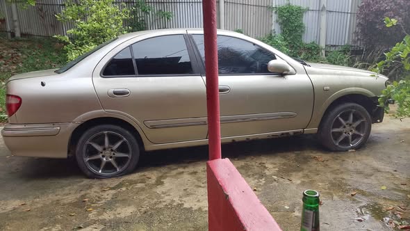 nissan almera