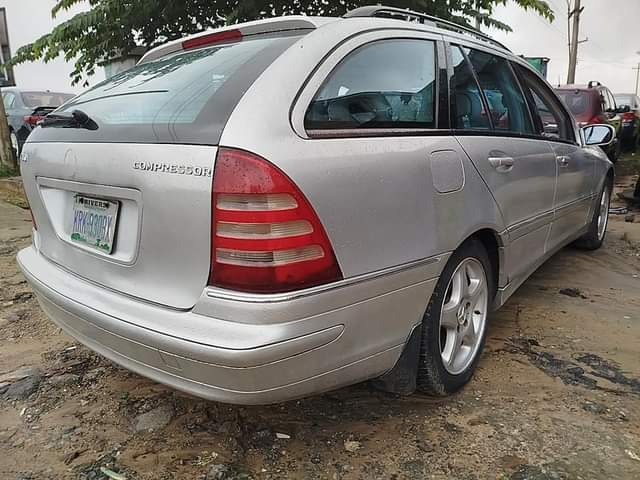 A picture of Mercedes c180