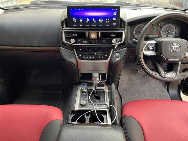 A picture of CAR DETAILS Make Toyota Model landcruser GR sport Year 2014