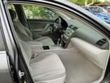 A picture of TOYOTA CAMRY LE 2007