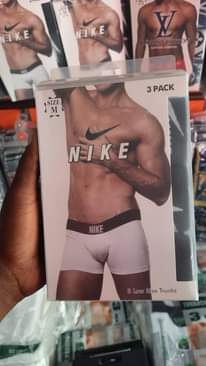 A picture of Calvin klein versage D or nike