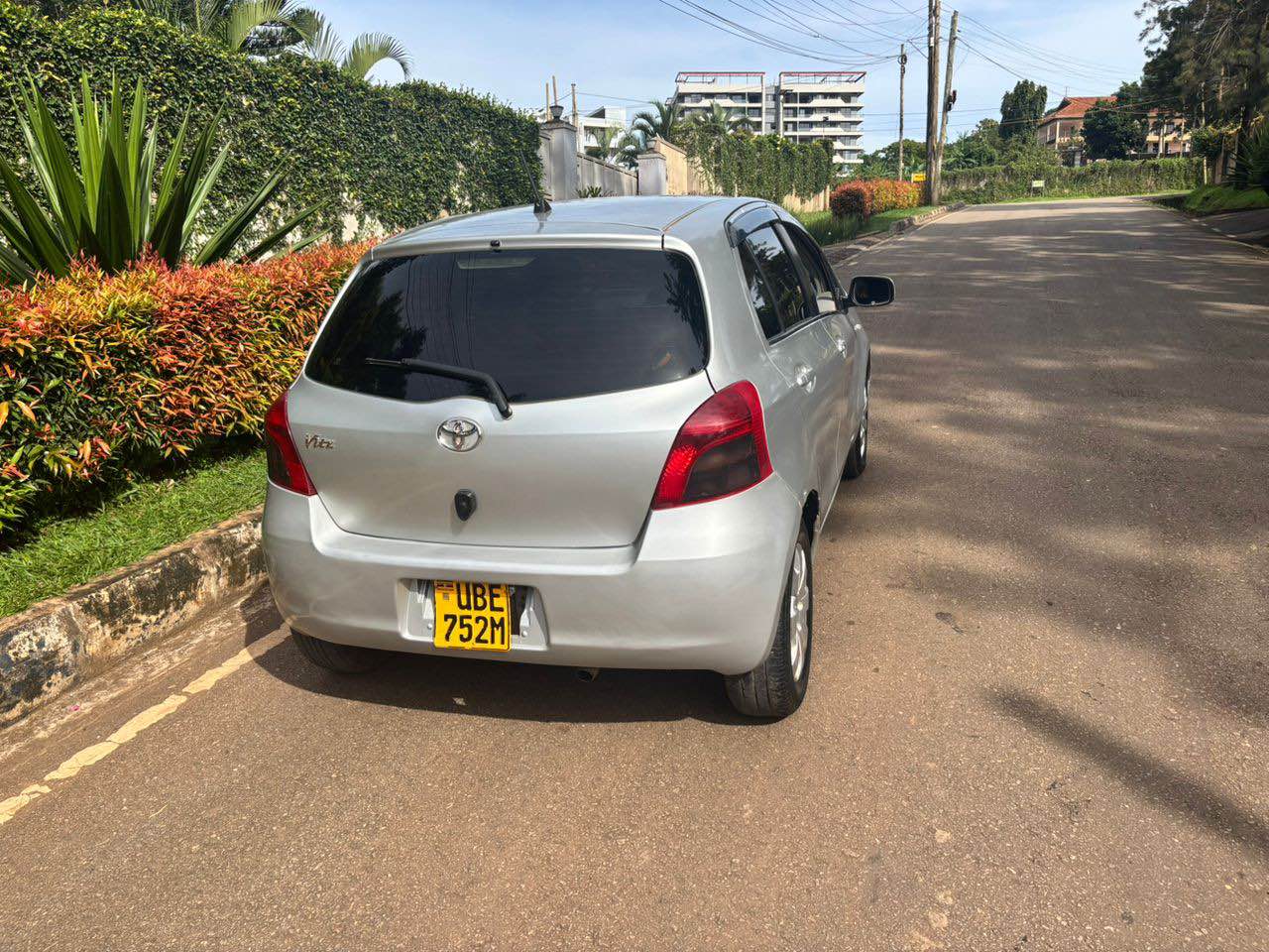 A picture of Toyota vitz 16m