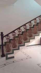 A picture of 5 Beds 4 Baths Townhouse