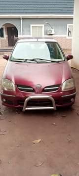 A picture of Nissan almeratino