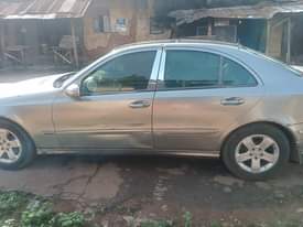 A picture of Benz E240