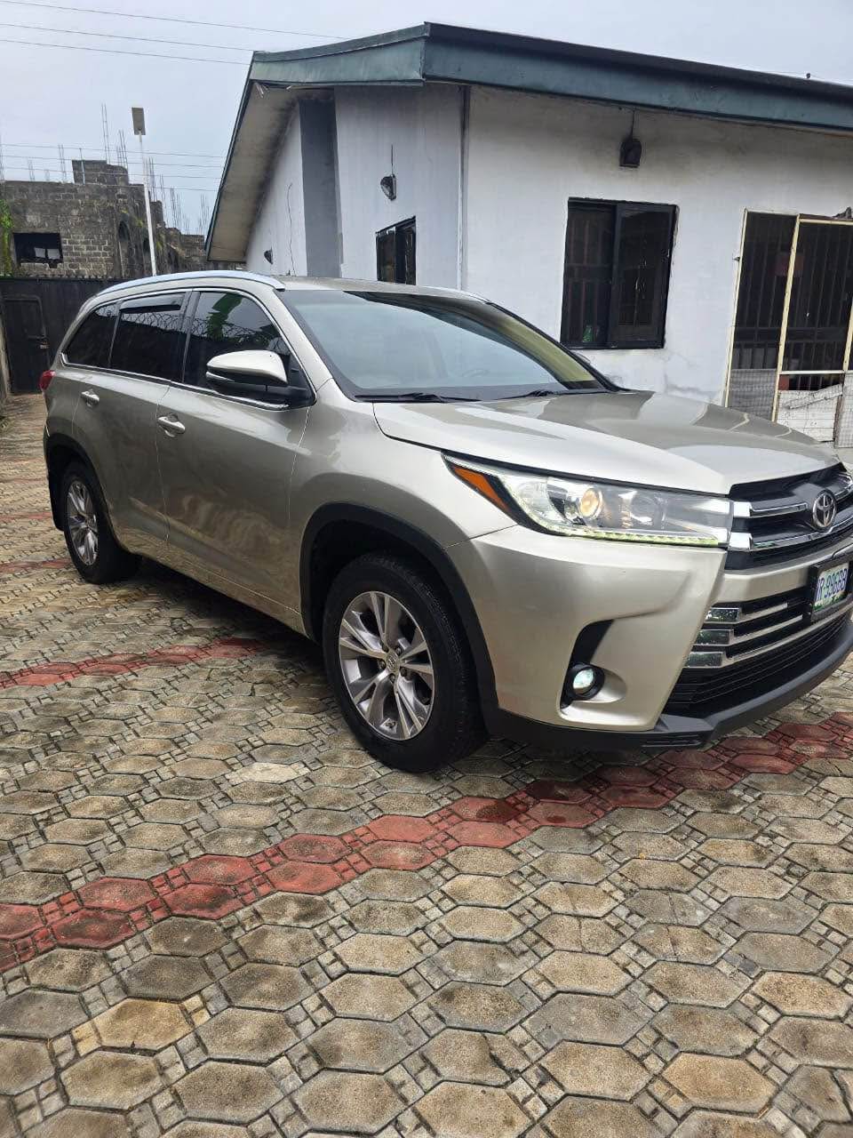 A picture of 2015 Highlander