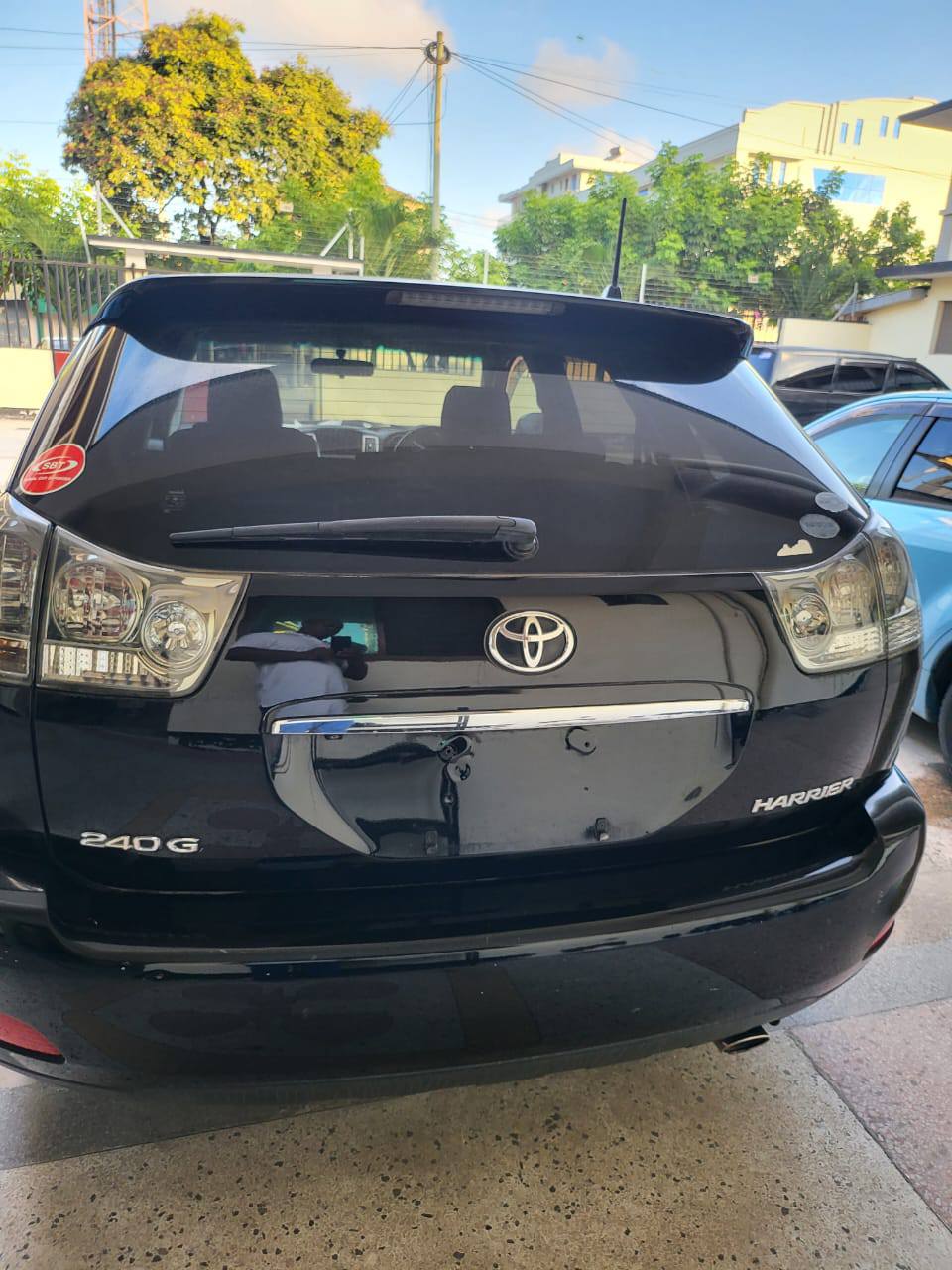 A picture of Toyota Harrier New
