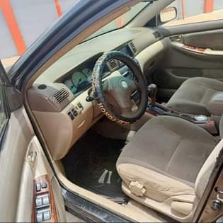 A picture of Toyota Corolla 04