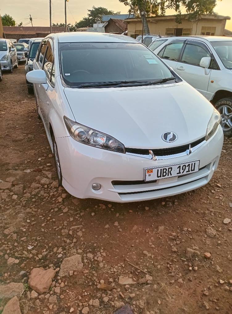 A picture of TOYOTA WISH