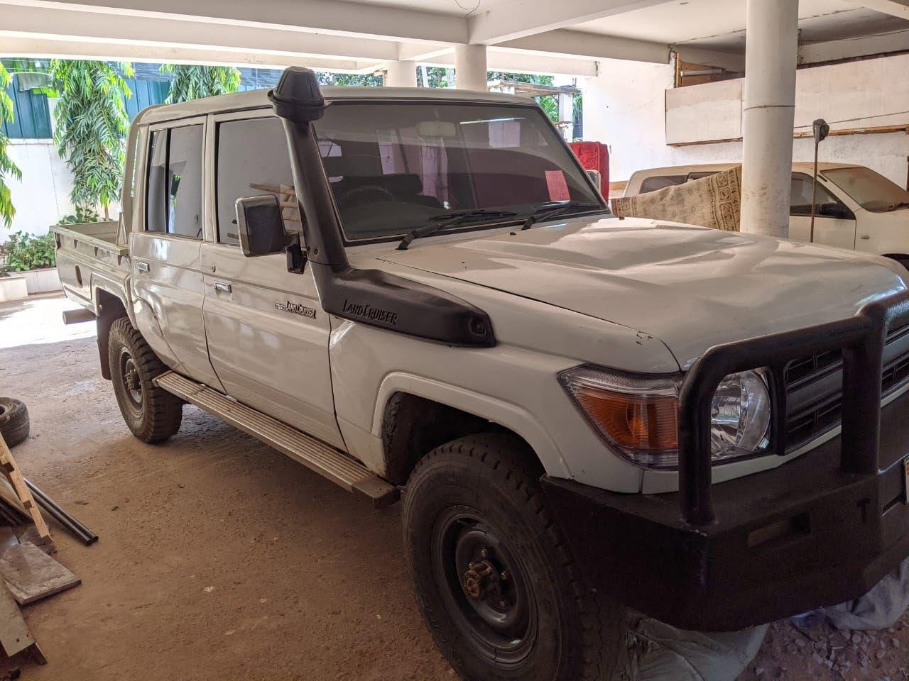 toyota land cruiser