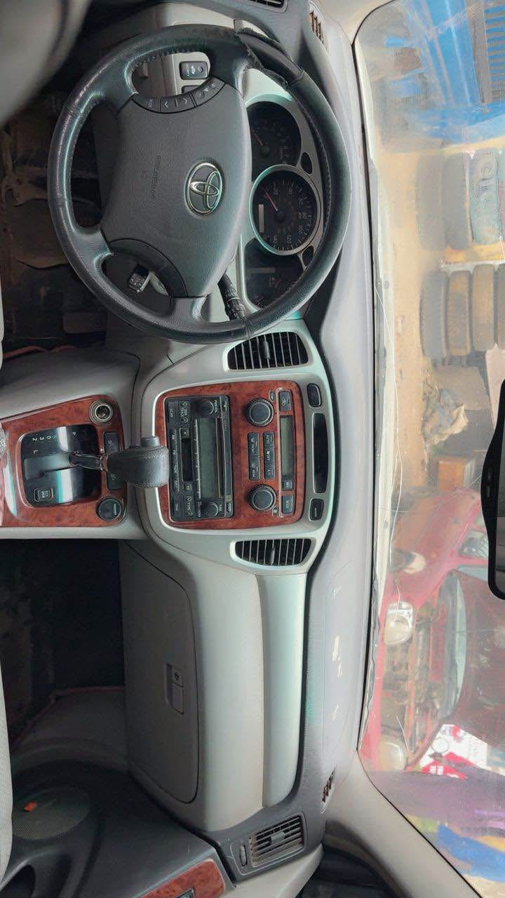 A picture of Toyota Highlander 06 c